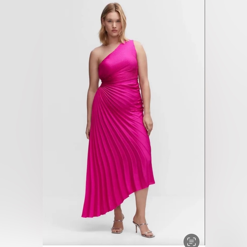 NWT MANGO Pink Asymmetrical pleated dress!